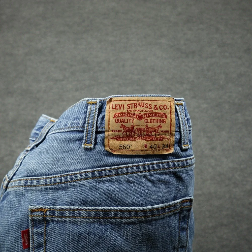 Vintage Levi's 560 Jeans Mens 40x34 Blue Comfort Fit Relaxed Tapered Leg Y2K